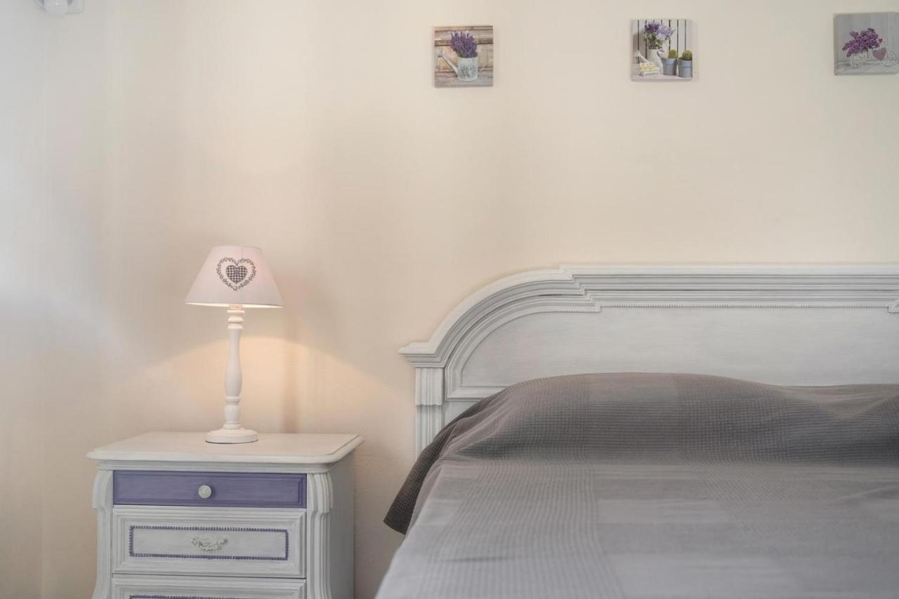 Le Casasse Apartment Империа Екстериор снимка