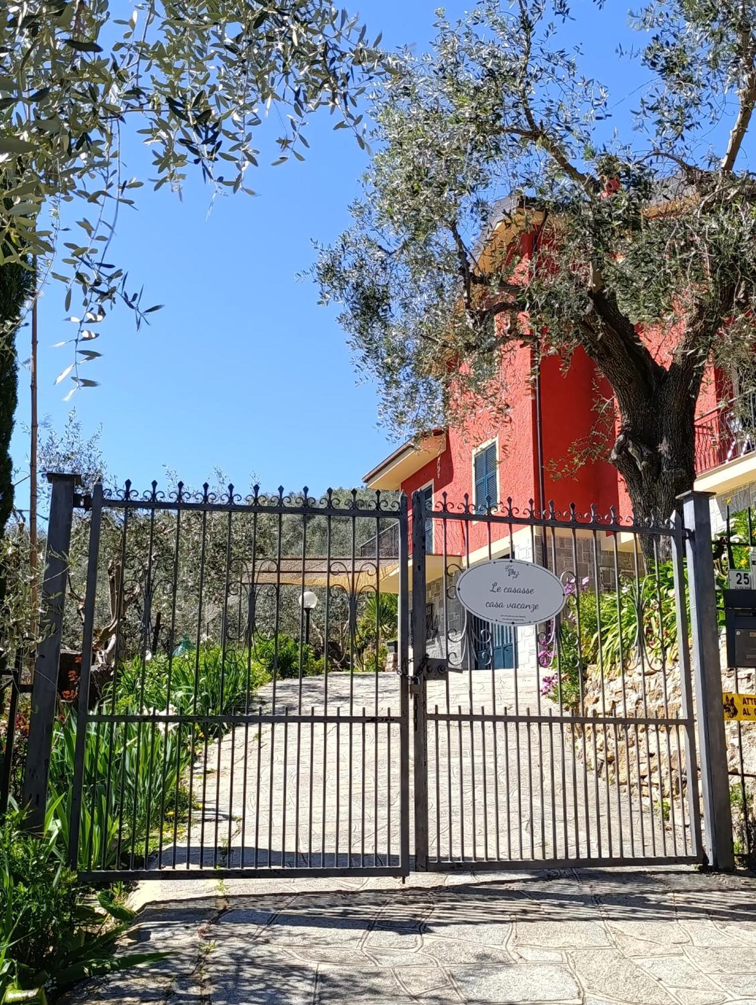 Le Casasse Apartment Империа Екстериор снимка
